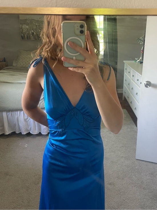 Vanity Fair Dresses & Skirts - Beach Girl Blue Floral Satin Maxi Dress Size Small